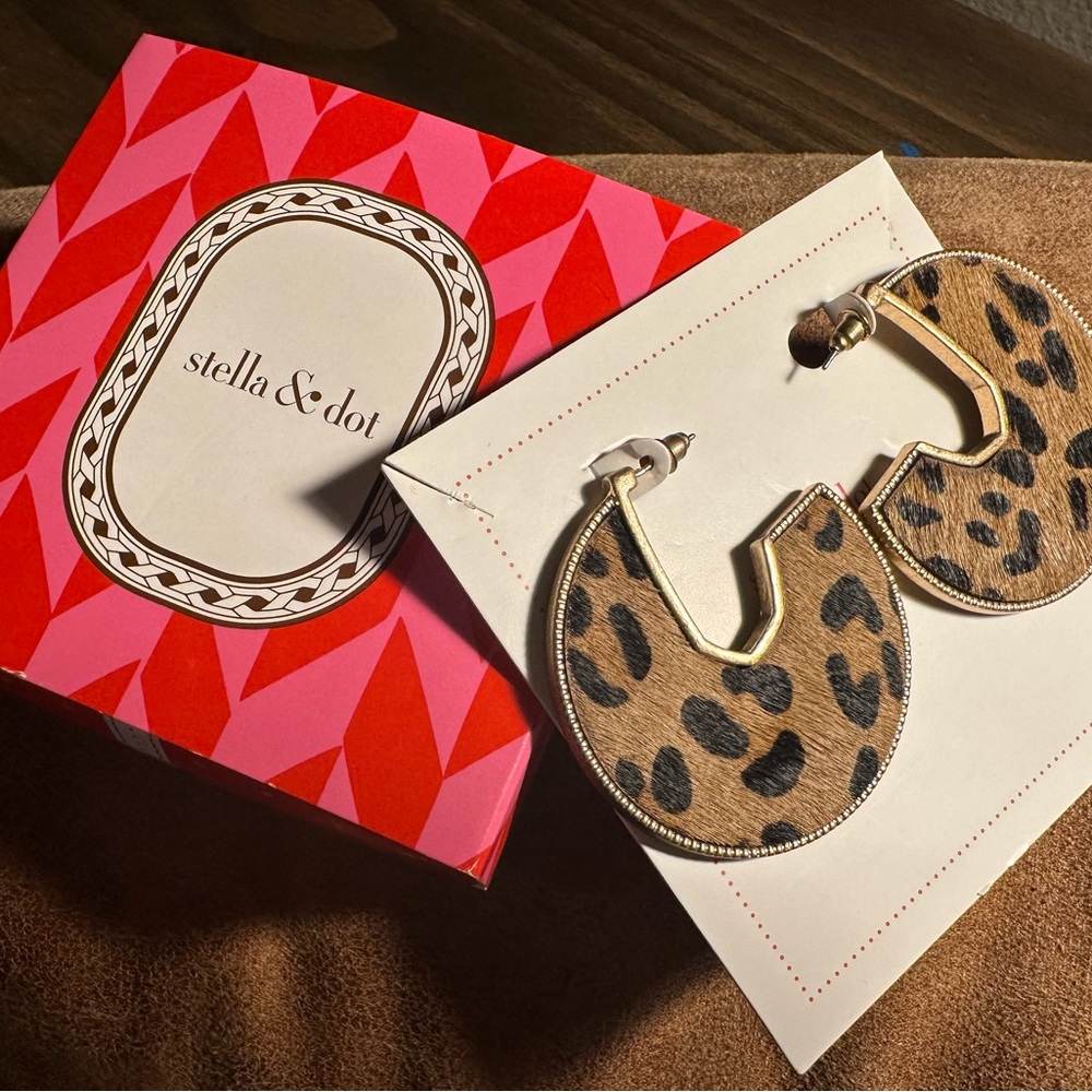 Stella & Dot cheetah large earrings